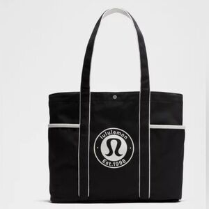 Lululemon 20L Black Tote Brand New